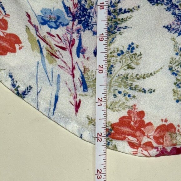 Lush Floral Halter Top, Keyhole Opening in Front, Tie Back Closure Size Small - Picture 10 of 12